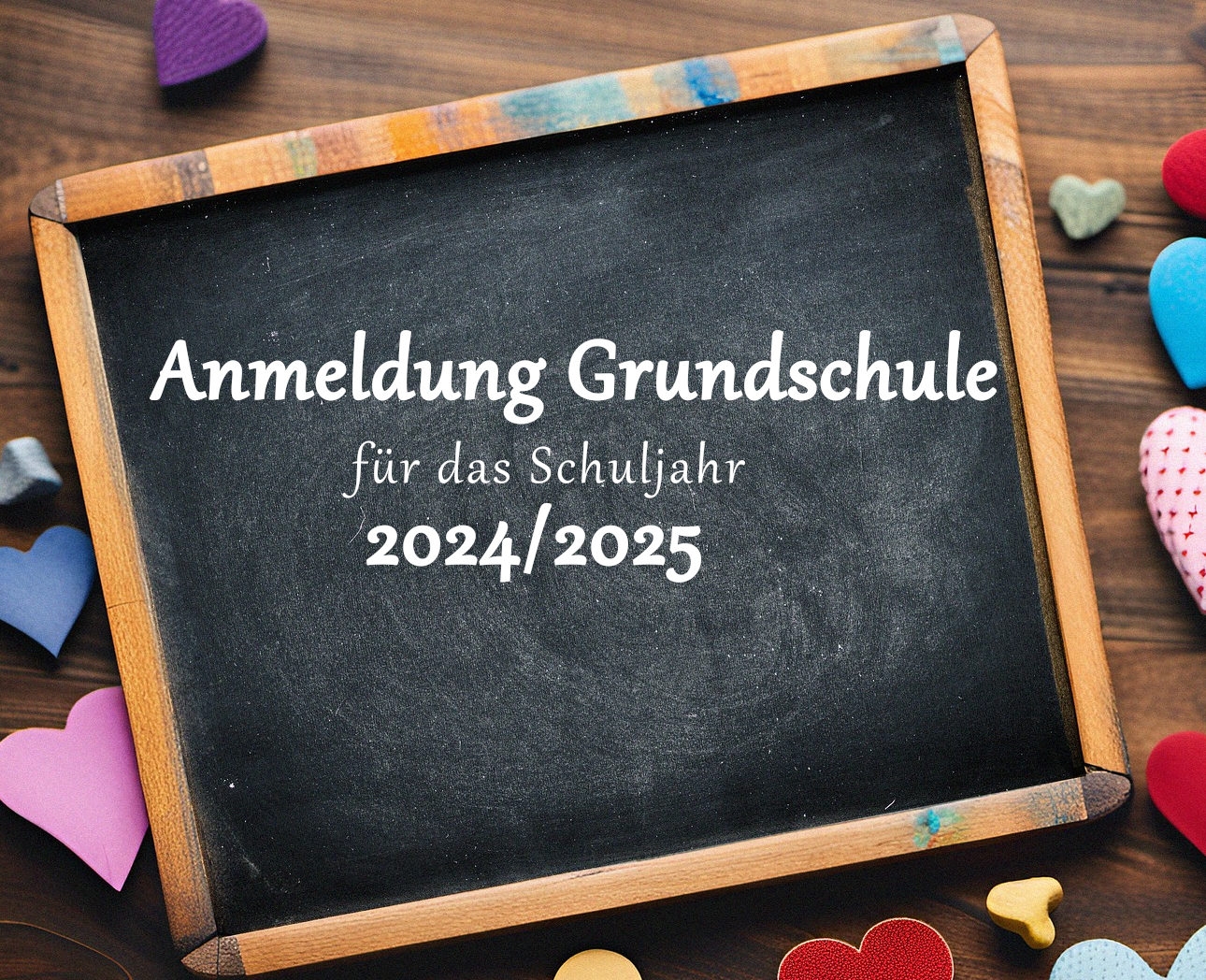 Grafik einer kleinen Tafel mit der Aufschrift Anmeldung Grundschule