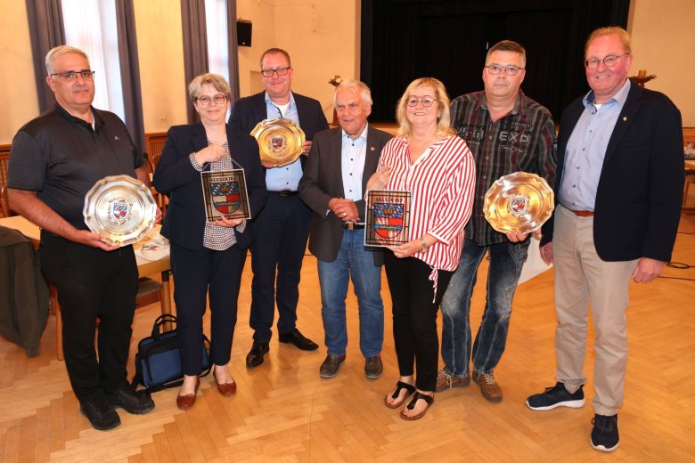 Ehrungen für langjährige Ratsmigliedschaft, Frank Hüttner, Bettina Holler, Christoph Baumman, Bernd Kraft, Heike Kissler, Uwe Matheis mit Werner Baumann