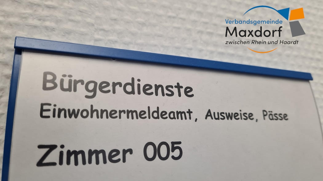 Foto des Türschildes Einwohnermeldeamt